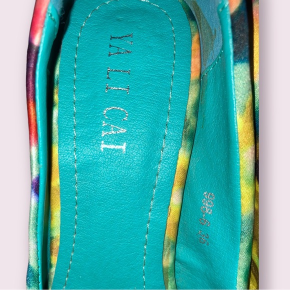 5/25$ ✨ Floral Pump - Picture 4 of 5